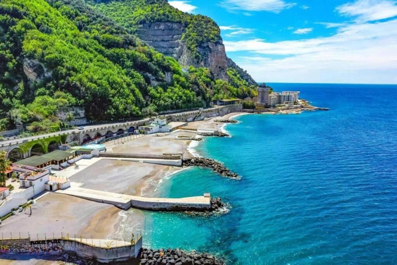 Il Rifugio Di Pozzano Apartment Castellammare di Stabia Exterior foto